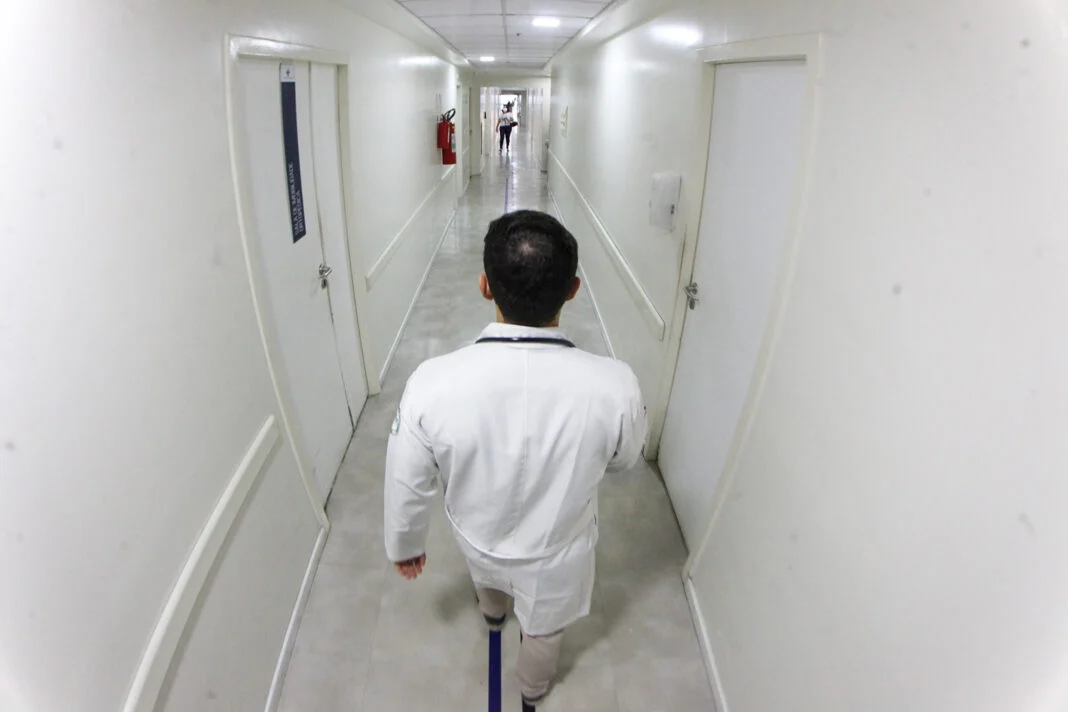 Médicos de UTIs em Mossoró e Assú denunciam atraso salarial e iniciam paralisação