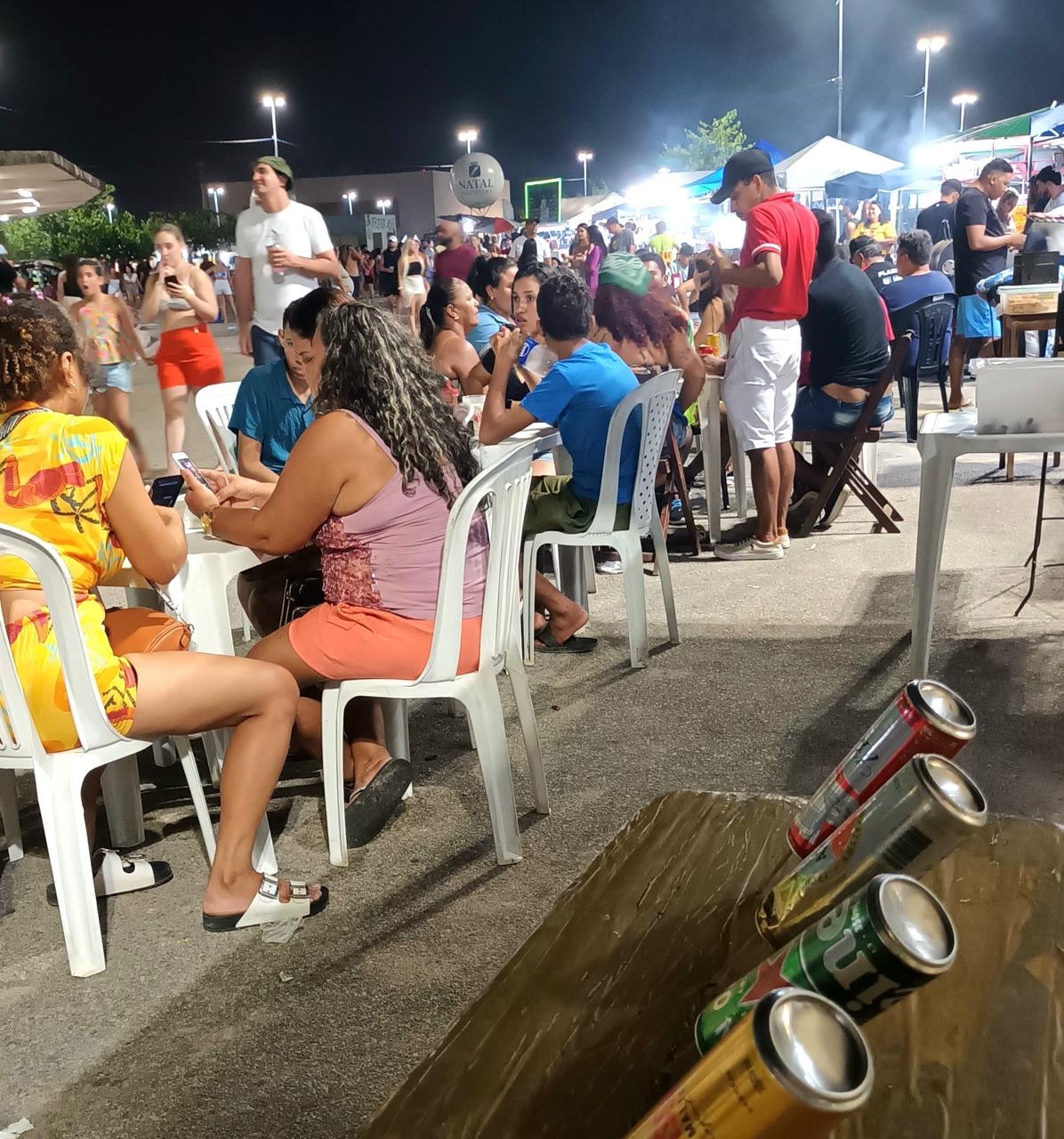 Ambulantes do palco Nélio Dias comemoram novo polo: 