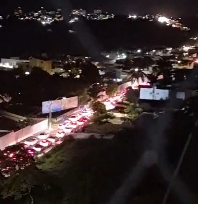 Segunda de congestionamento grande em Pirangi