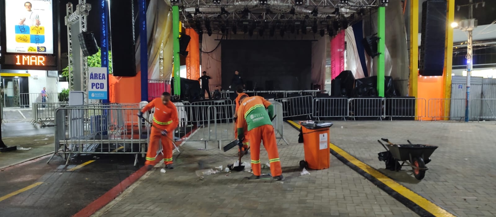 Urbana recolhe mais de 330 toneladas de lixo durante o carnaval de natal 2025