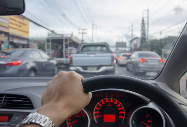 Aposta de Lula, PL dos motoristas de app completa 1 ano “estacionado”