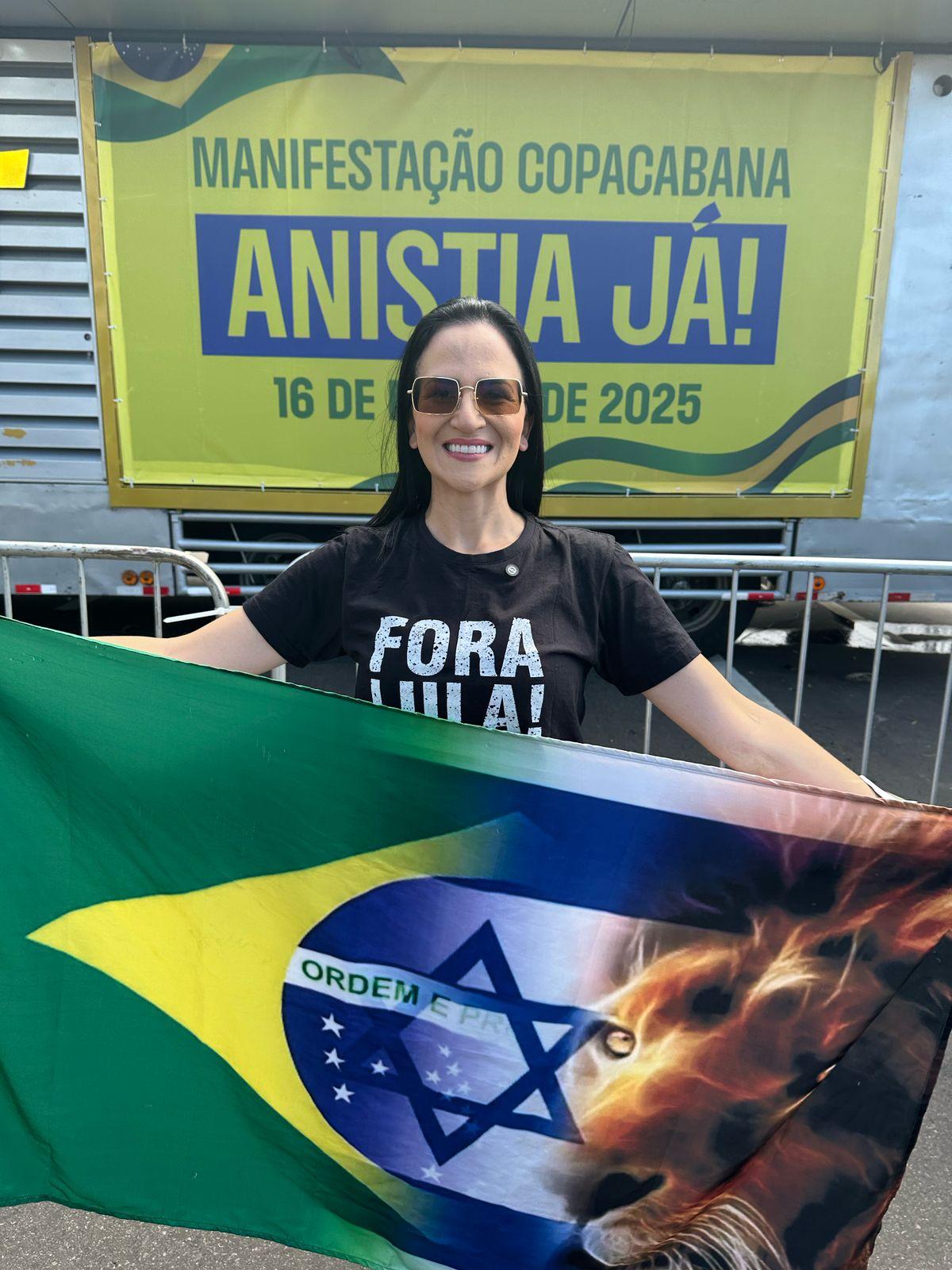 Vereadora Camila participa de ato com Bolsonaro em Copacabana e reforça defesa da anistia para presos políticos