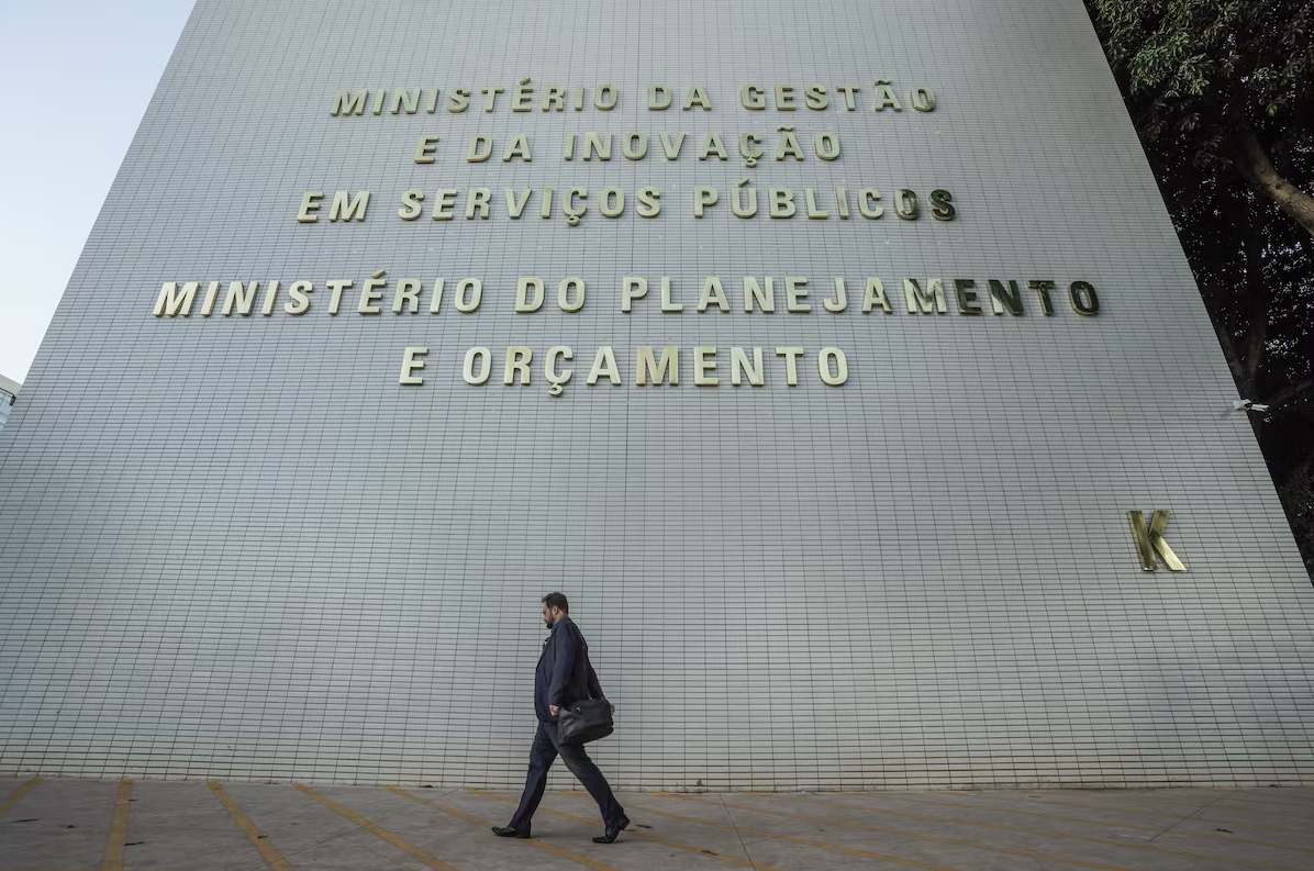 Governo admite que pode faltar dinheiro para custeio da máquina pública e investimentos em 2027