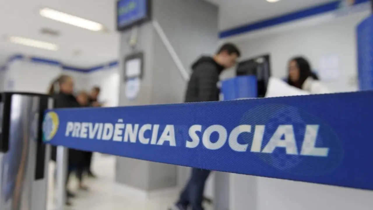 Investigado no esquema do INSS avalia delação premiada