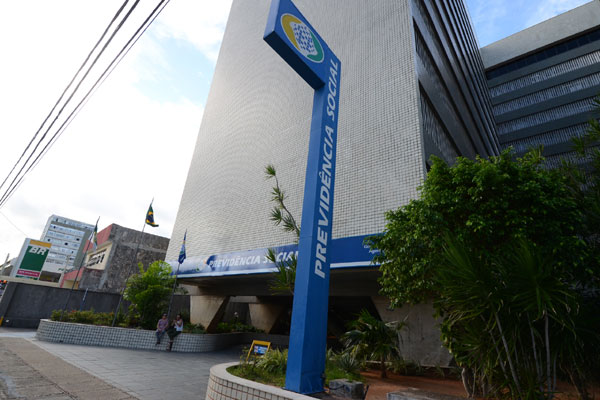 Falta de gestão e corrupção do INSS causam problemas no prédio na Rua Apodi 