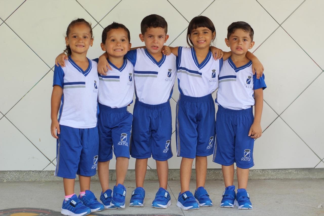 Prefeitura do Natal inicia distribuição do fardamento escolar