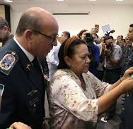 Qual atitude das associações de PMs depois de serem enganados por Fátima e o Comando da PM?