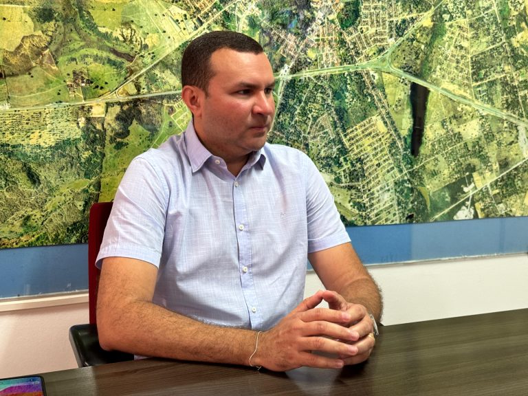 Prefeito Emídio Júnior anuncia para 11 de junho antecipação do 13° salário 
