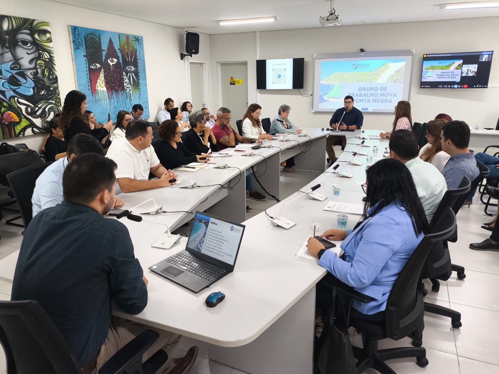 Prefeitura realiza reunião com secretariado para discutir diretrizes da orla da 