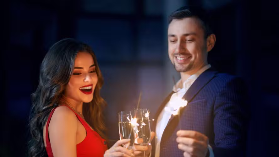 Luxo, mistério e R$ 15 mil por mês: a vida real dos Sugar Daddies em evento fechado