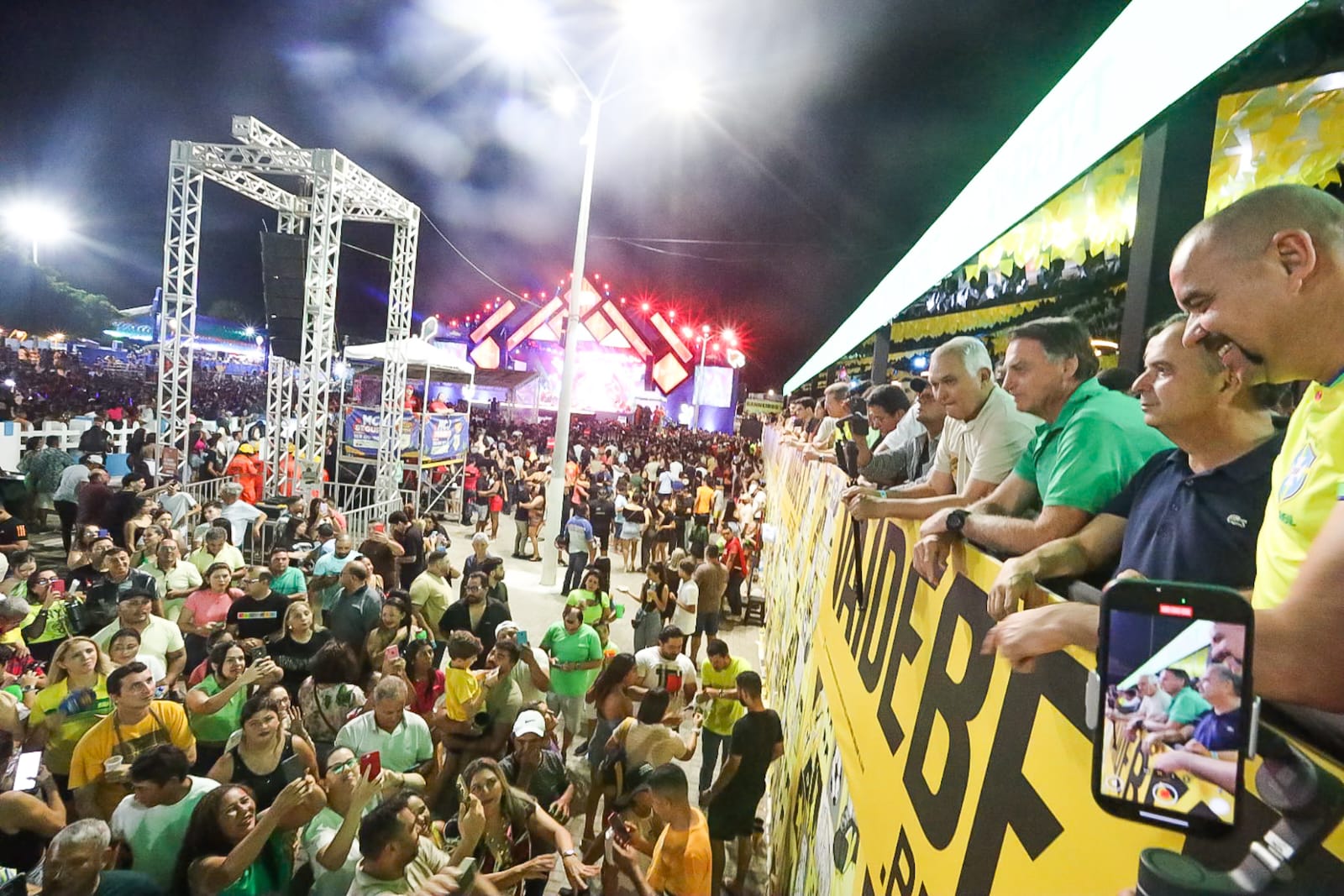 Bolsonaro encerra segundo dia do Rota 22 com participação no Mossoró Cidade Junina