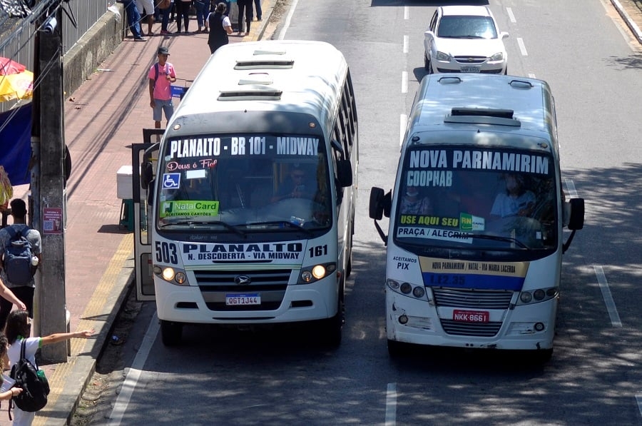 Permissionários do transporte opcional são convocados para regularização obrigatória