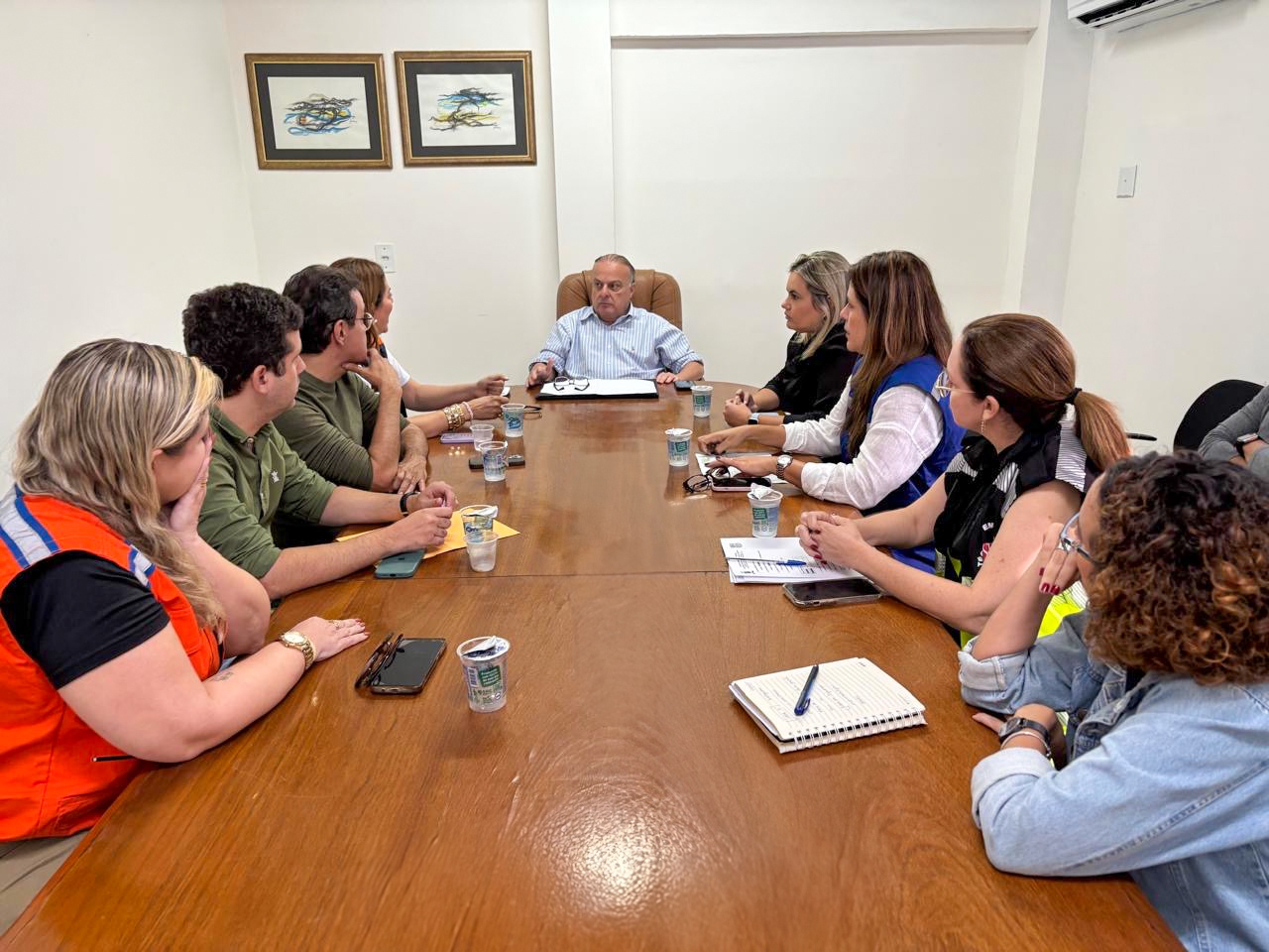 Prefeito Paulinho Freire reúne secretários para avaliar ações sobre chuvas em Natal