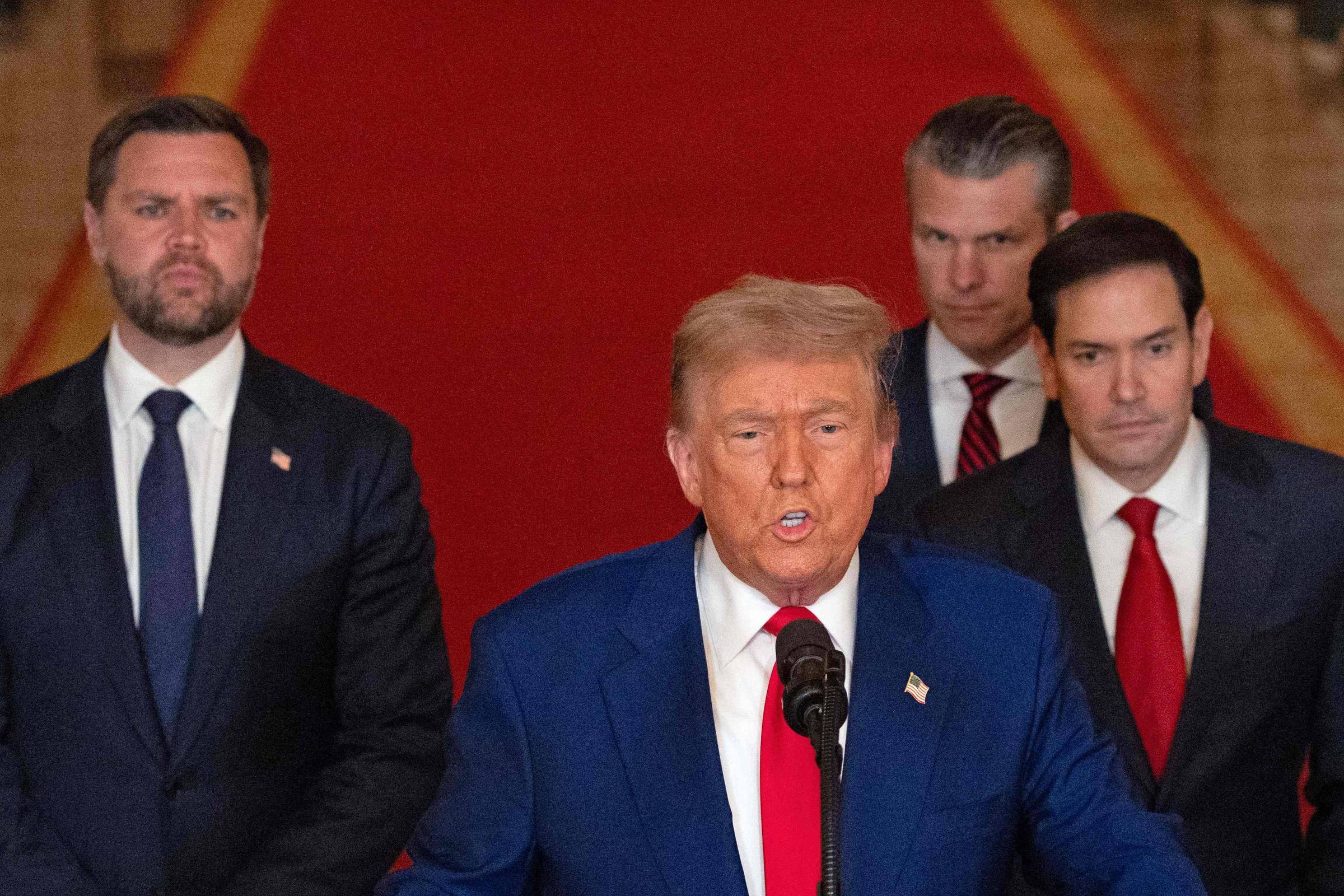 Se Irã não quiser a paz, novos ataques serão muito maiores, diz Trump