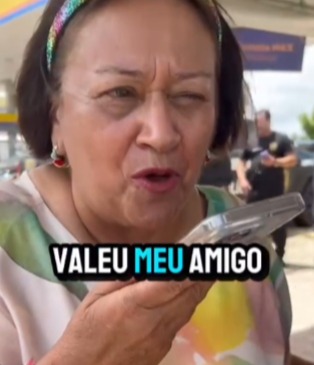 fatima ligando ligação telefone