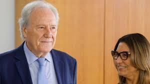 Sem Lewandowski, Janja despacha com diretor-geral da PF para tratar de pedofilia