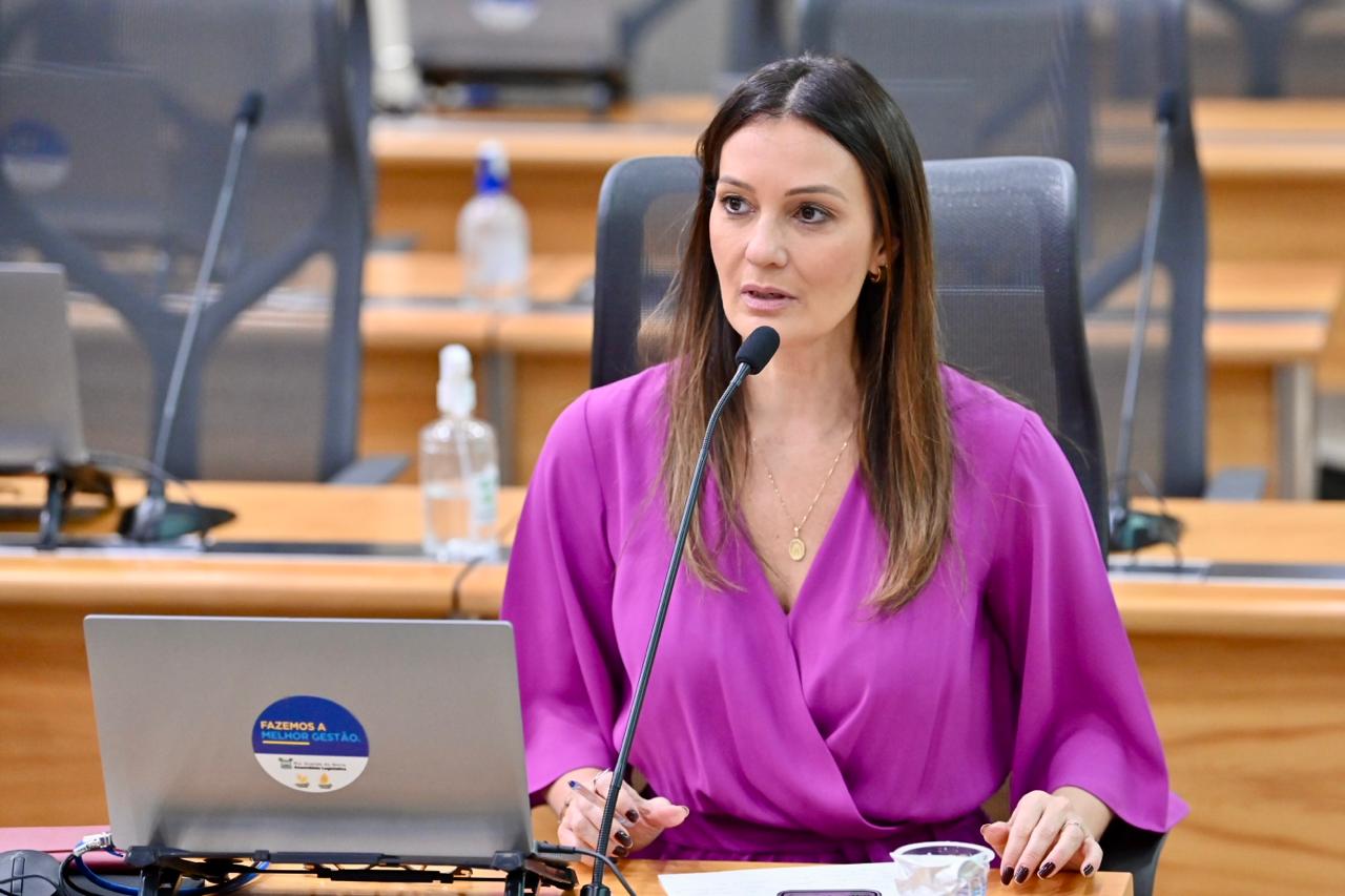 Deputada Cristiane Dantas cobra implementação de leis de proteção às crianças e às mulheres