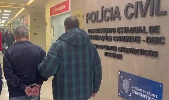 Funcionário suspeito de facilitar ataque hacker que desviou R$ 540 milhões de empresa que opera pix recebeu R$ 15 mil, diz polícia