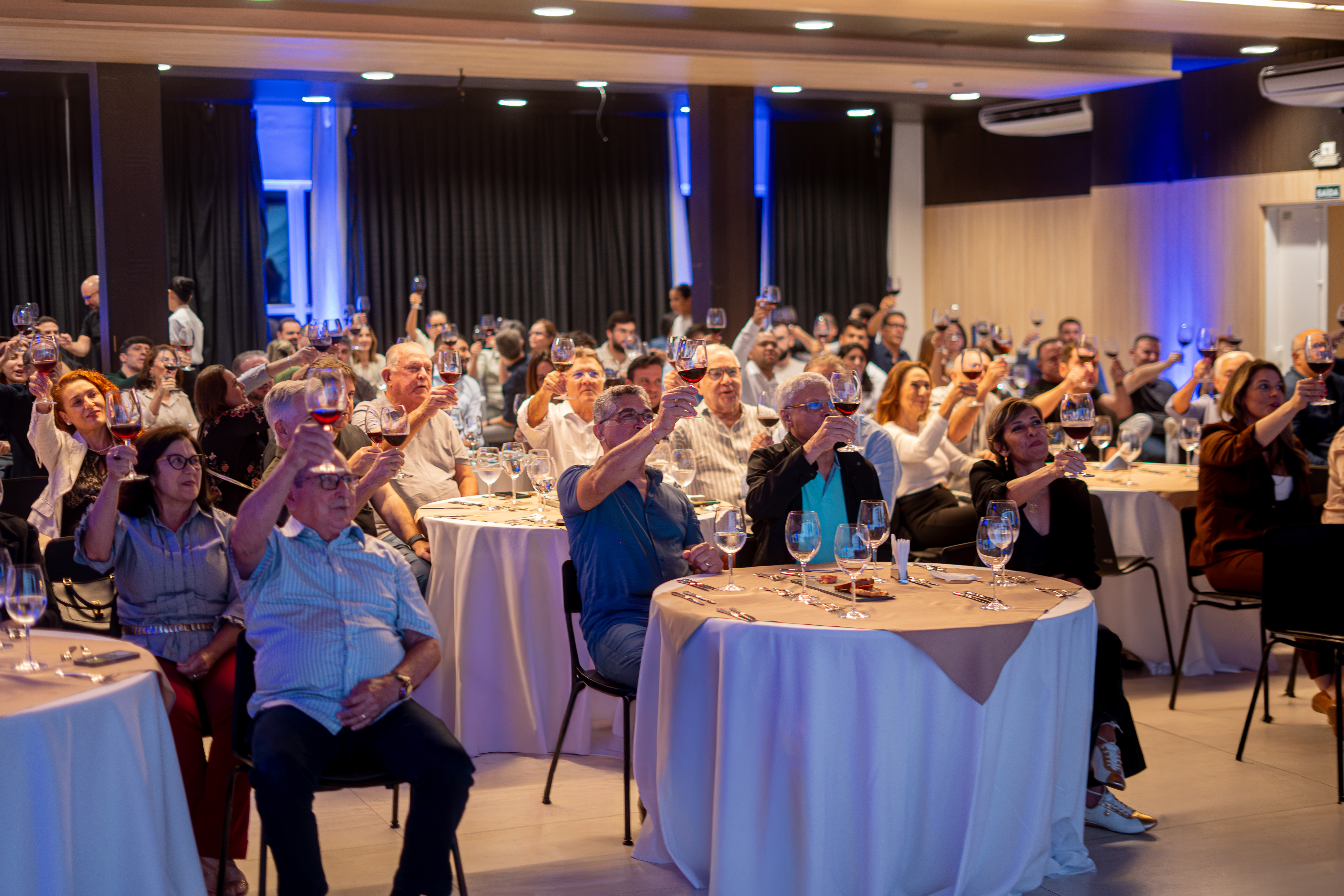 Jantar Negócios & Vinhos Ecomax: Uma noite de celebração e grandes oportunidades