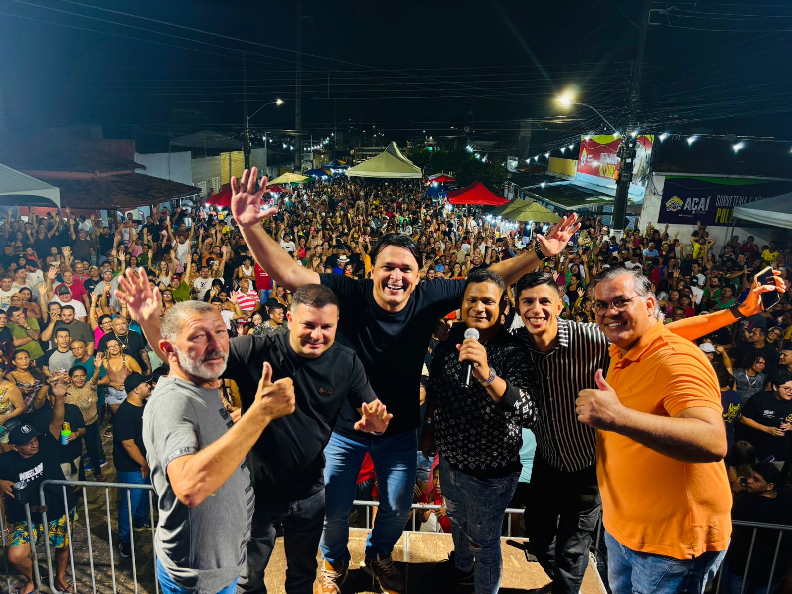 Evento solidário promovido por Luciano Nascimento reúne mais de 10 mil pessoas na zona Oeste de Natal  Mais de 10 mil pessoas passaram ao longo do dia pela sétima edição do Aniversário Solidário do vereador Luciano Nascimento, realizada neste sábado (13),