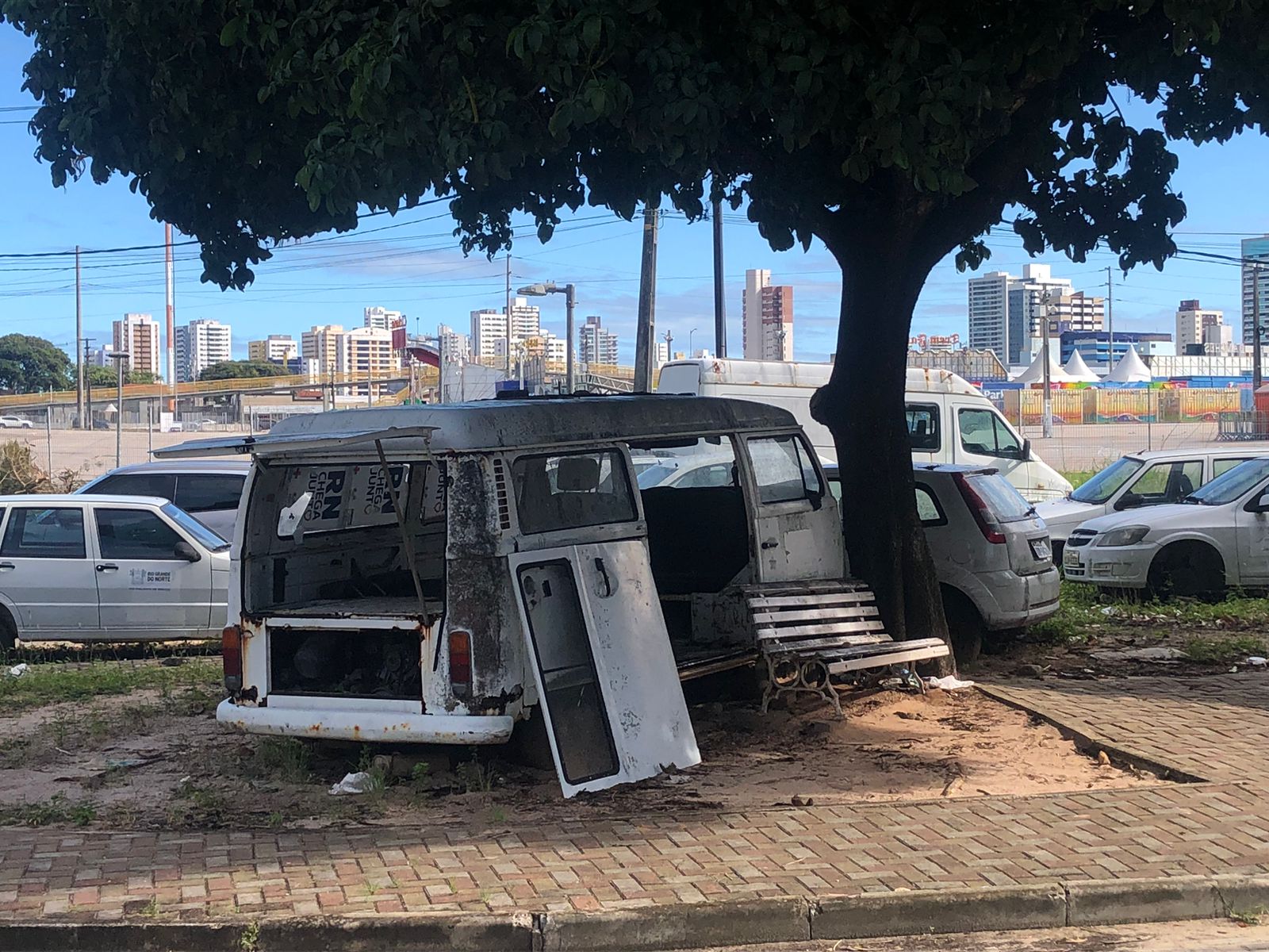 Foco de doenças no Centro Administrativo