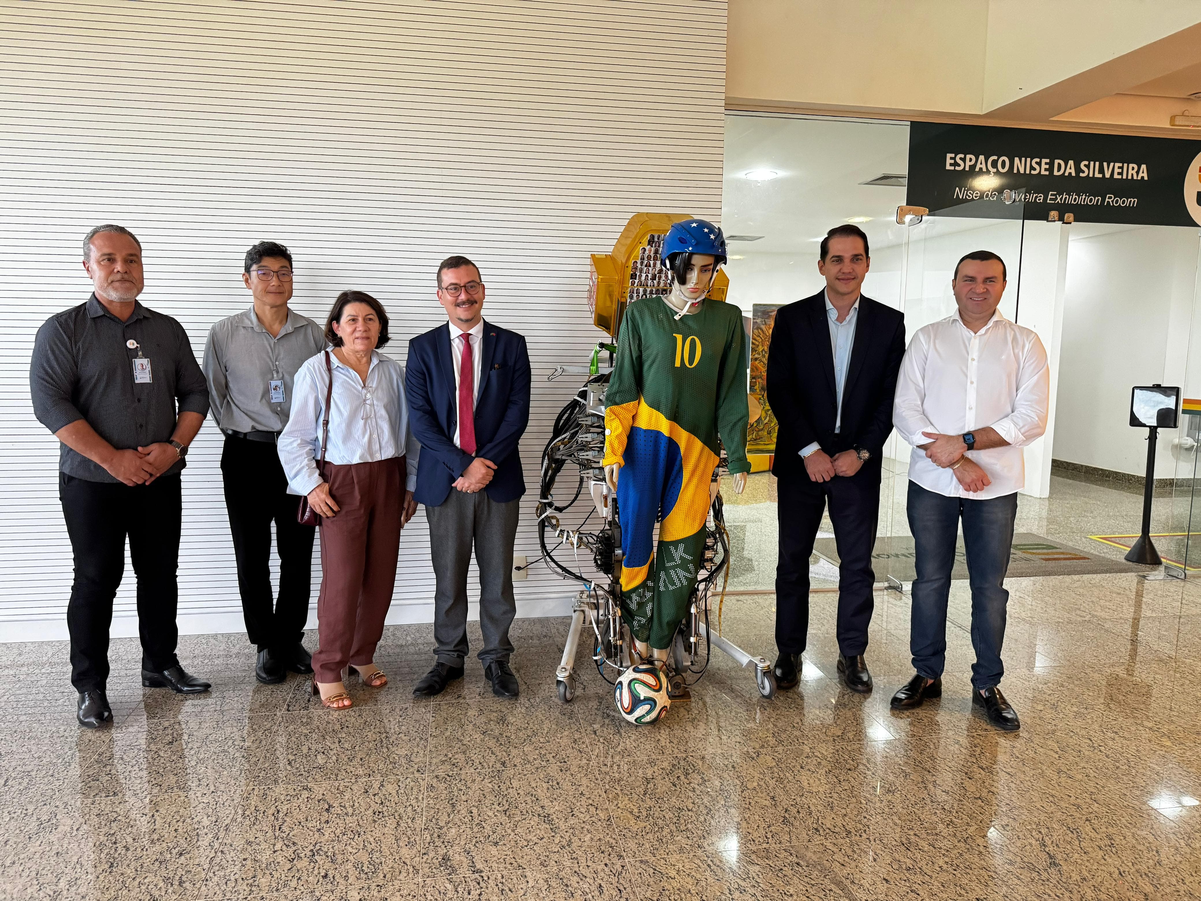 Prefeito Emídio Júnior participa de visita do secretário do Fórum Brasil-China a Macaíba