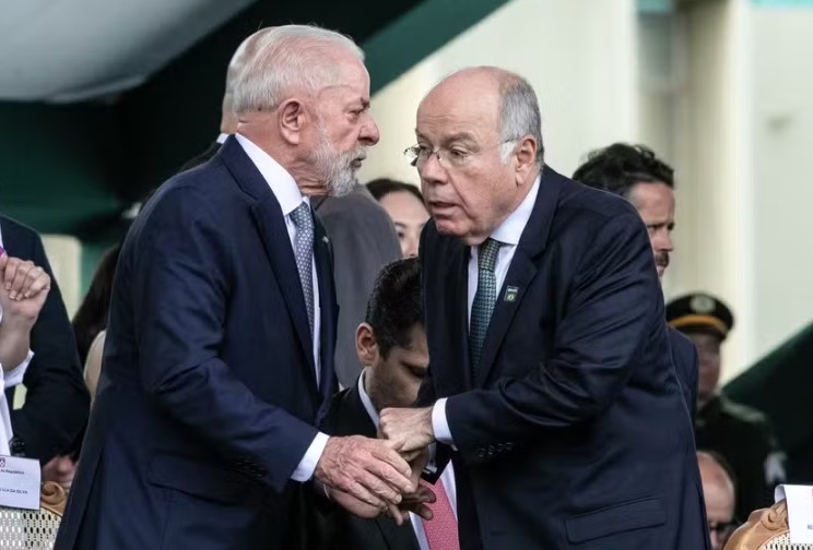 Lula convoca chanceler após Trump revogar vistos de ministros do STF