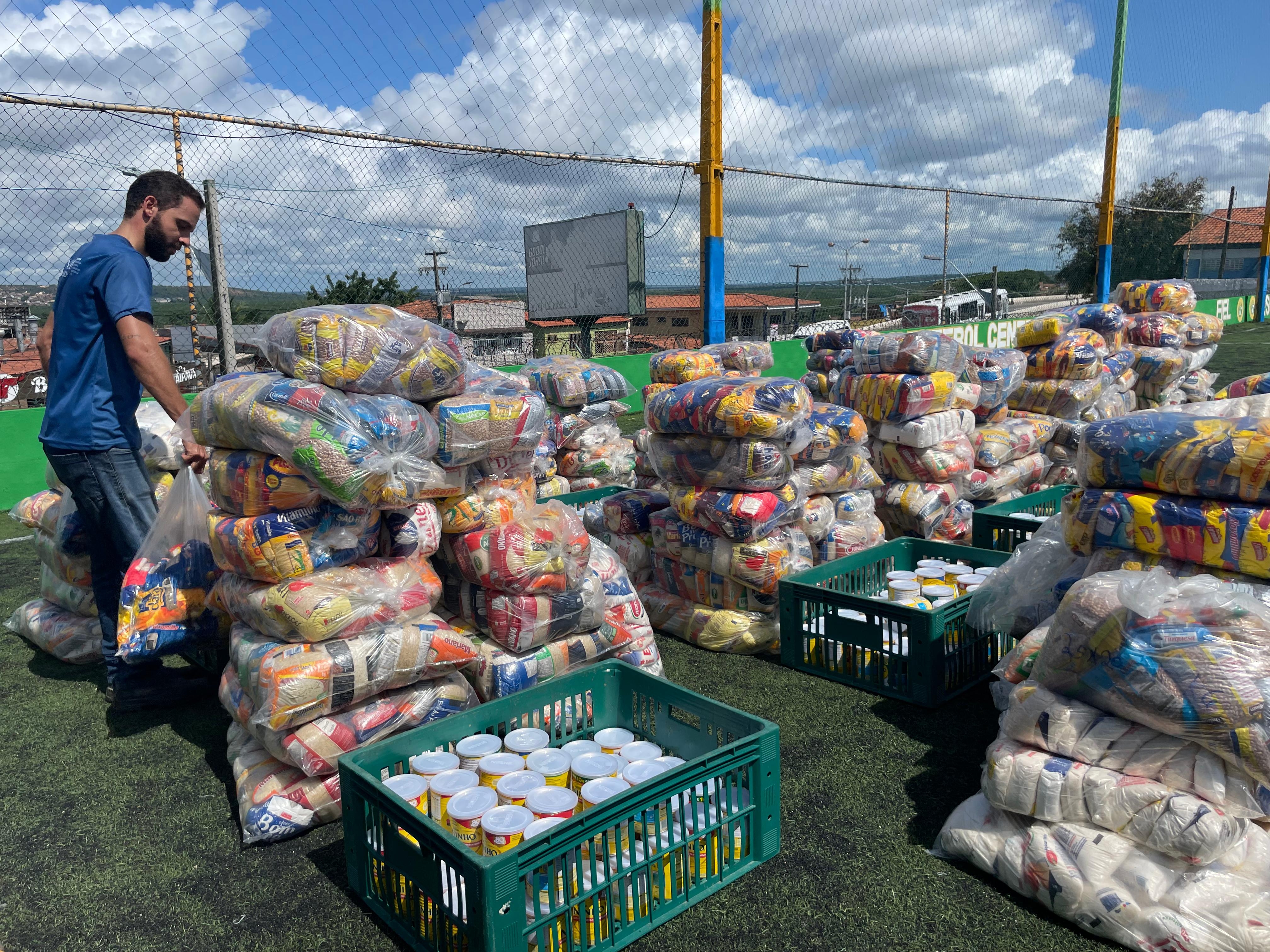Prefeitura do Natal entrega alimentos arrecadados em campanhas solidárias a 16 instituições