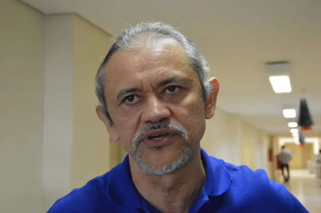 Roberto-Linhares-Presidente-Diretor-Caern-8-1024x681.webp