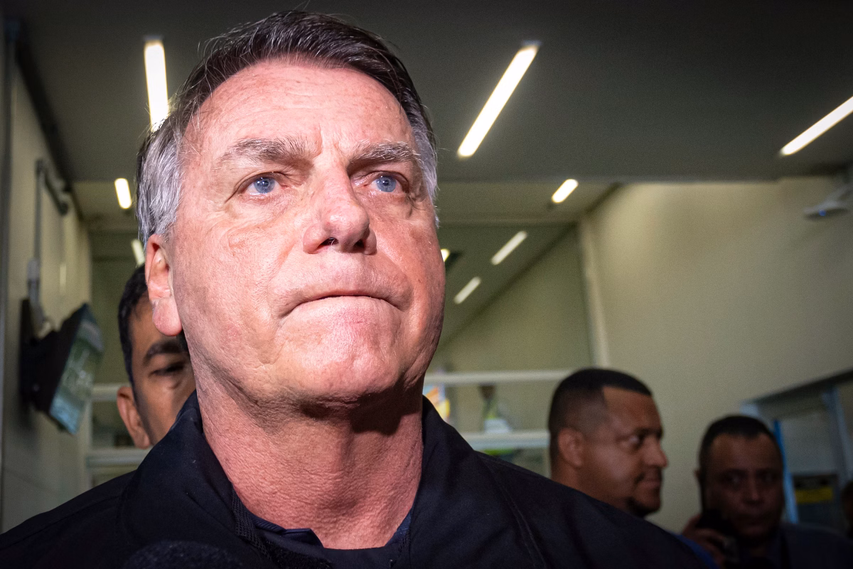 180125-VS-Bolsonaro-aeroporto-025.avif