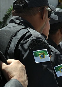 fardamento-pmrn-antigo.jpg