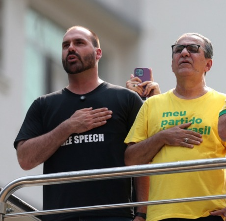 Eduardo Bolsonaro externa apoio a Malafaia: 