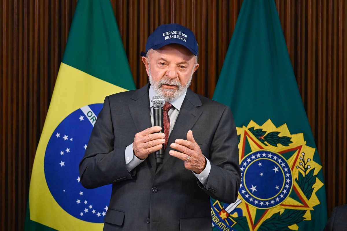 foto-lula-reuniao-ministros2.avif