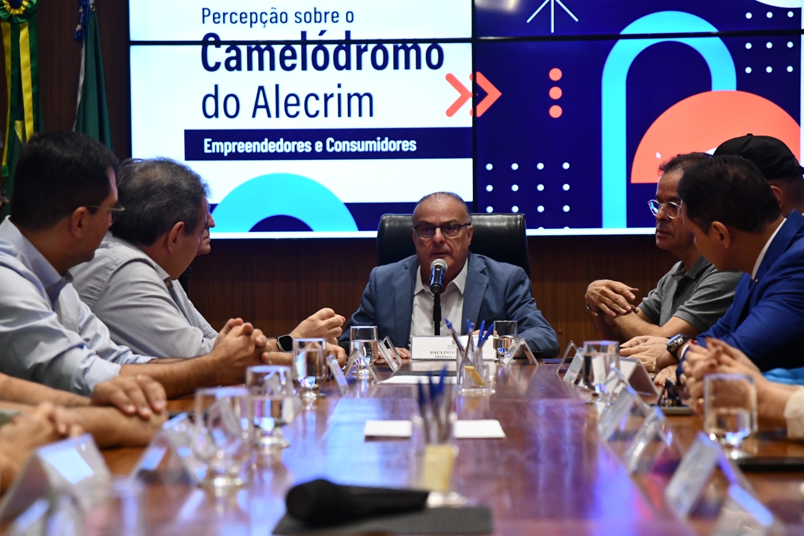 Prefeitura e Fecomércio discutem projeto de reordenamento do comércio do Alecrim