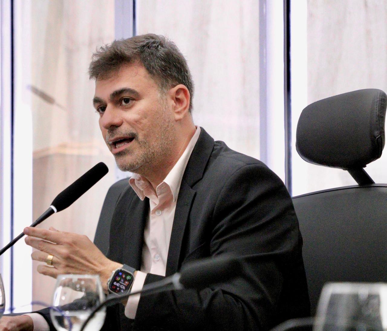*Vereador Professor Ítalo propõe audiência pública para discutir binário entre as avenidas Maria Lacerda e Abel Cabral