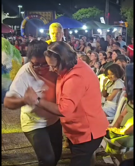 IMAGENS FORTES: Fátima 'baila' durante a Finecap, em Pau dos Ferros