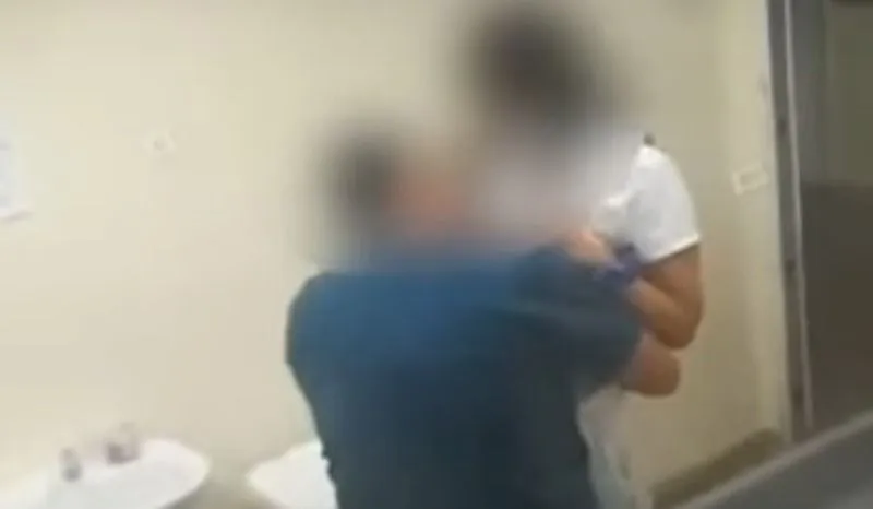 Médico é afastado após ser flagrado com estagiária em ato sexual em UPA