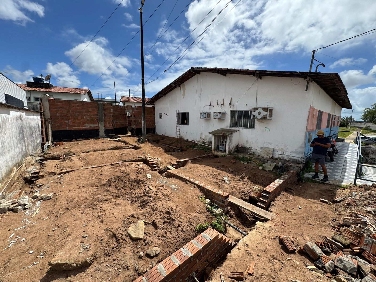 Prefeitura inicia reforma e ampliação da UBS Centro 2 no Conjunto Estrela do Mar