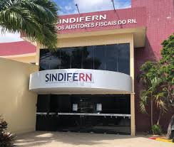 Que ironia: Sindicato dos auditores fiscais recebe plenária do PT com Gleisi Hoffmann