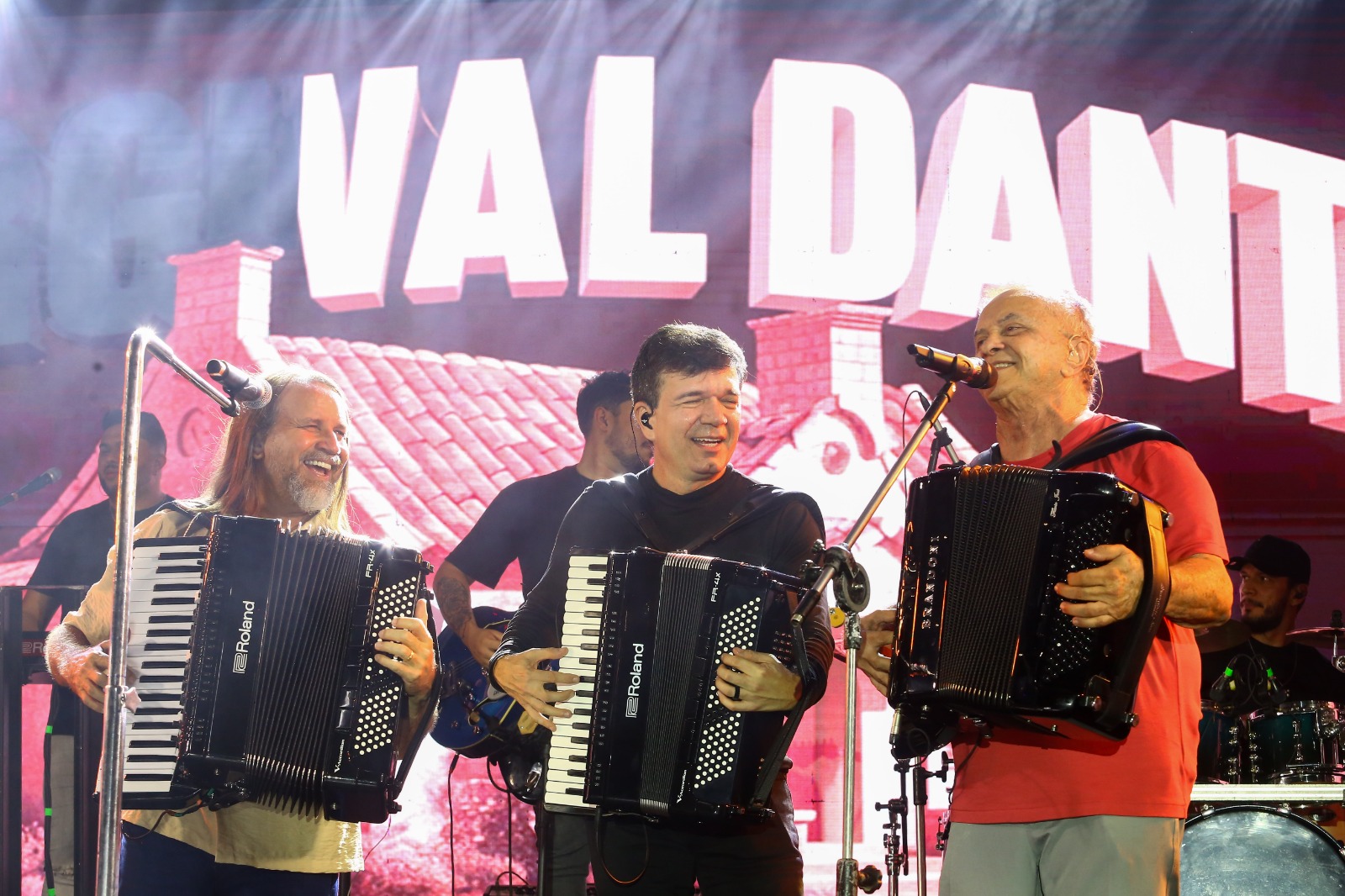 Encontro das Sanfonas com Dorgival, Waldonys e Flávio José com 70% de ingressos vendidos para show no Teatro Riachuelo