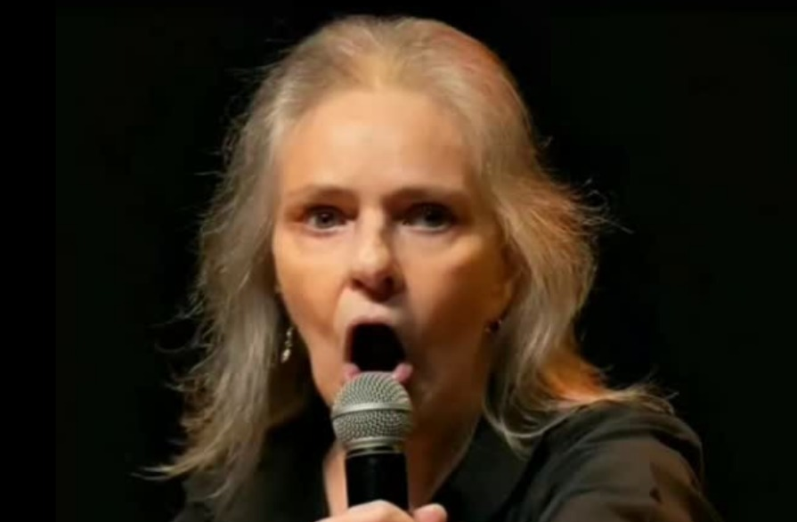 Morre Angela Ro Ro, aos 75 anos