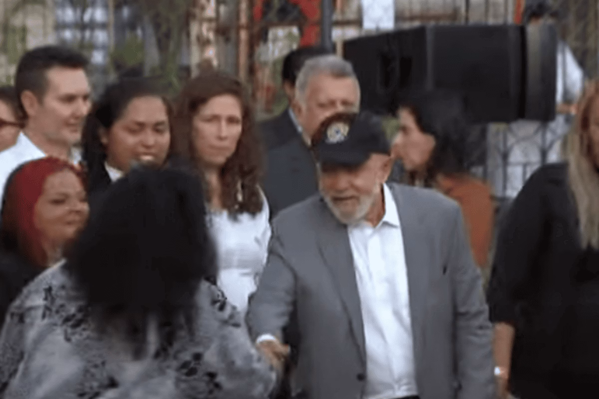 Lula dividiu palco com presa por tráfico na Favela do Moinho
