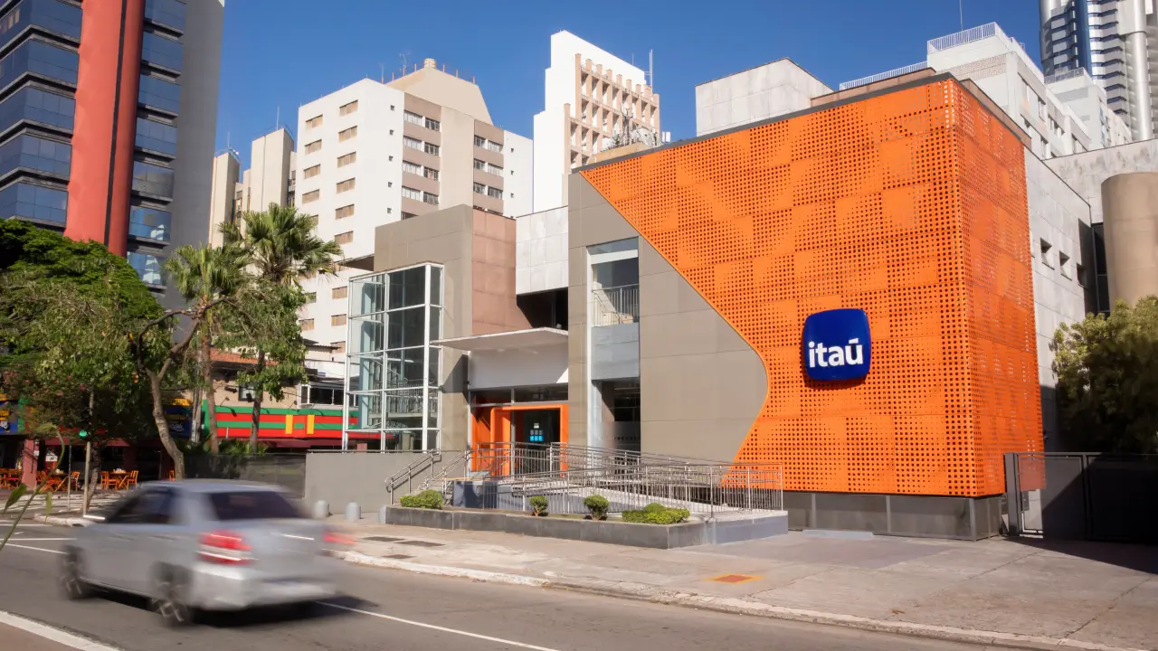 O que as demissões no Itaú significam para o futuro do home office?