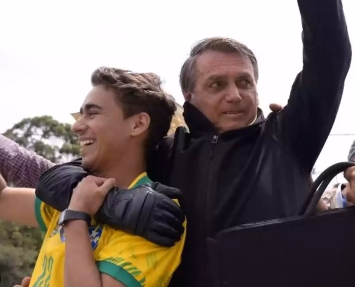 bolsonaro-nikolas-marcal-1.avif