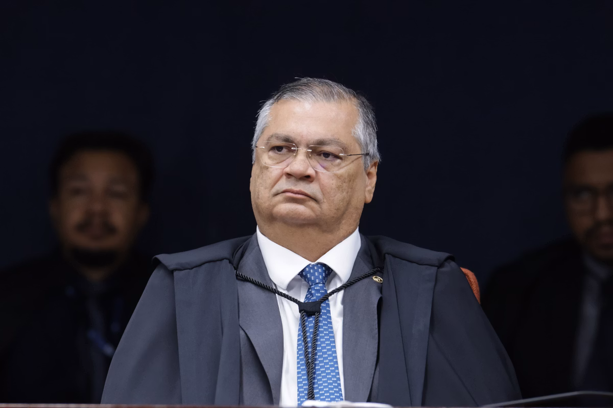 Flavio-Dino-vota-apos-Moraes-pedir-condenacao-de-Bolsonaro-e-aliados-metropoles-2.avif