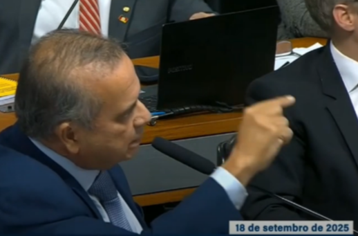 FireShot Capture 260 - (4) GOVERNO LULA QUER ROGÉRIO MARINHO FORA DA CPMI DO INSS - YouTub_ - [www.youtube.com].png