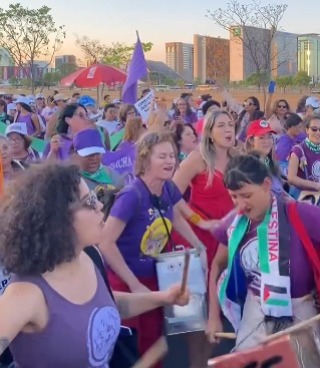 [VÍDEO] O batido de tambor (com dinheiro público) de Isolda e Brisa