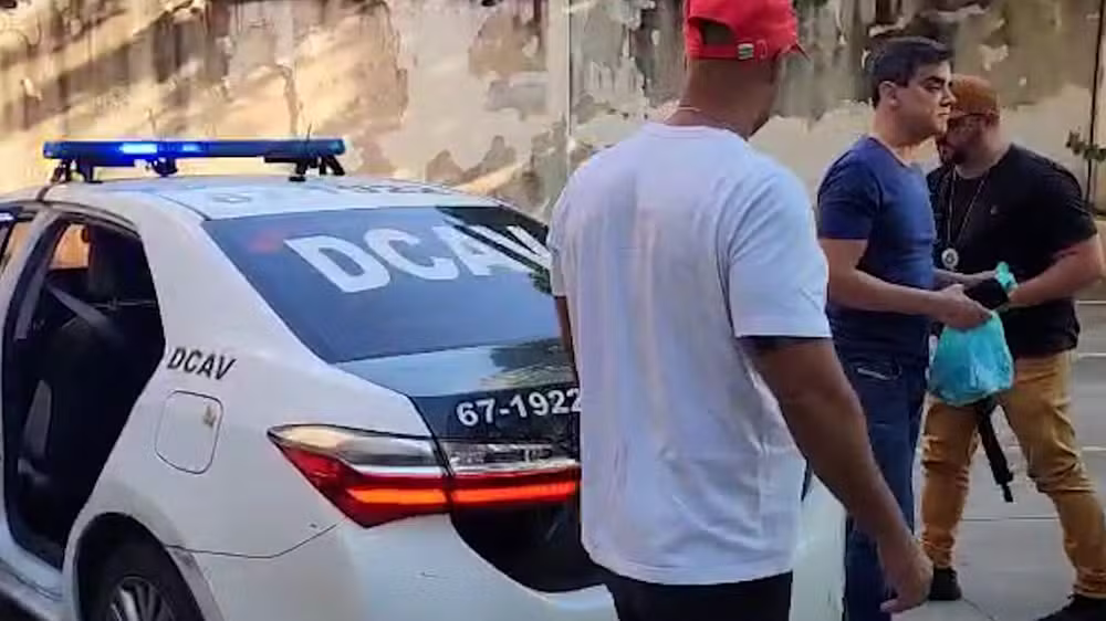 Ex-deputado é preso acusado de estuprar a própria filha de 2 anos