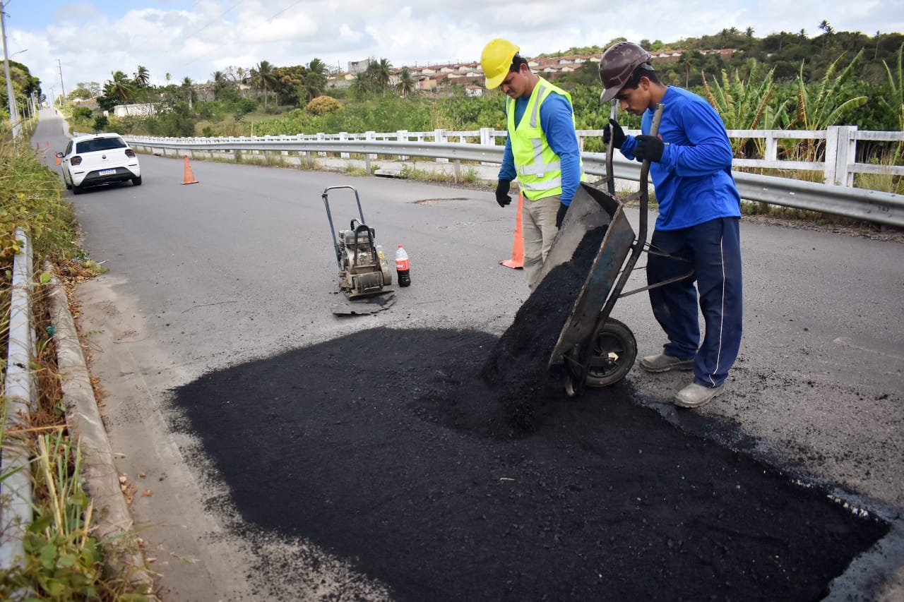 Infraestrutura de São Gonçalo inicia nova etapa do tapa-buracos para recuperação da malha viária