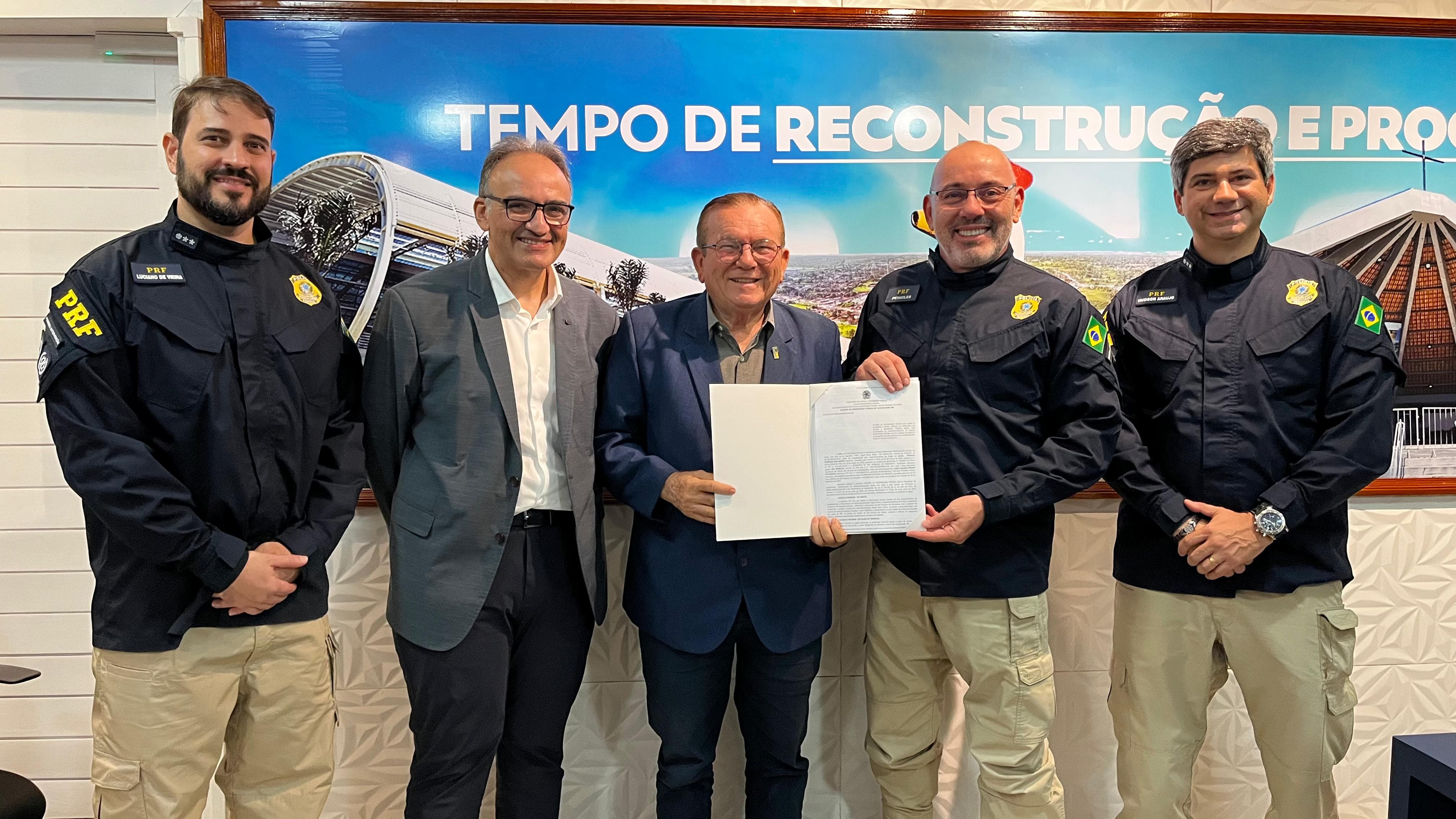 Prefeitura de São Gonçalo firma termo de cooperação técnica com a Polícia Rodoviária Federal